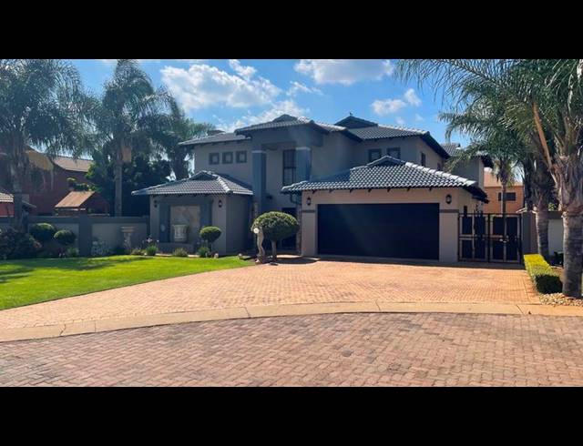 5 BEDROOM HOUSE FOR SALE IN STONERIDGE